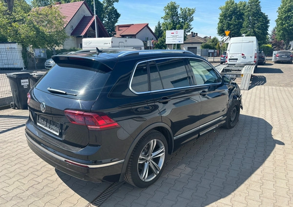 Volkswagen Tiguan cena 64900 przebieg: 122000, rok produkcji 2019 z Leszno małe 254